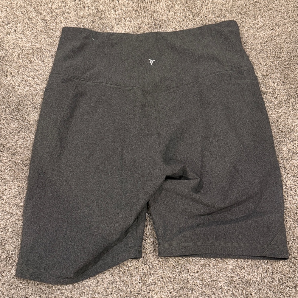 Old Navy High Rise Bike Short - Picture 3 of 3